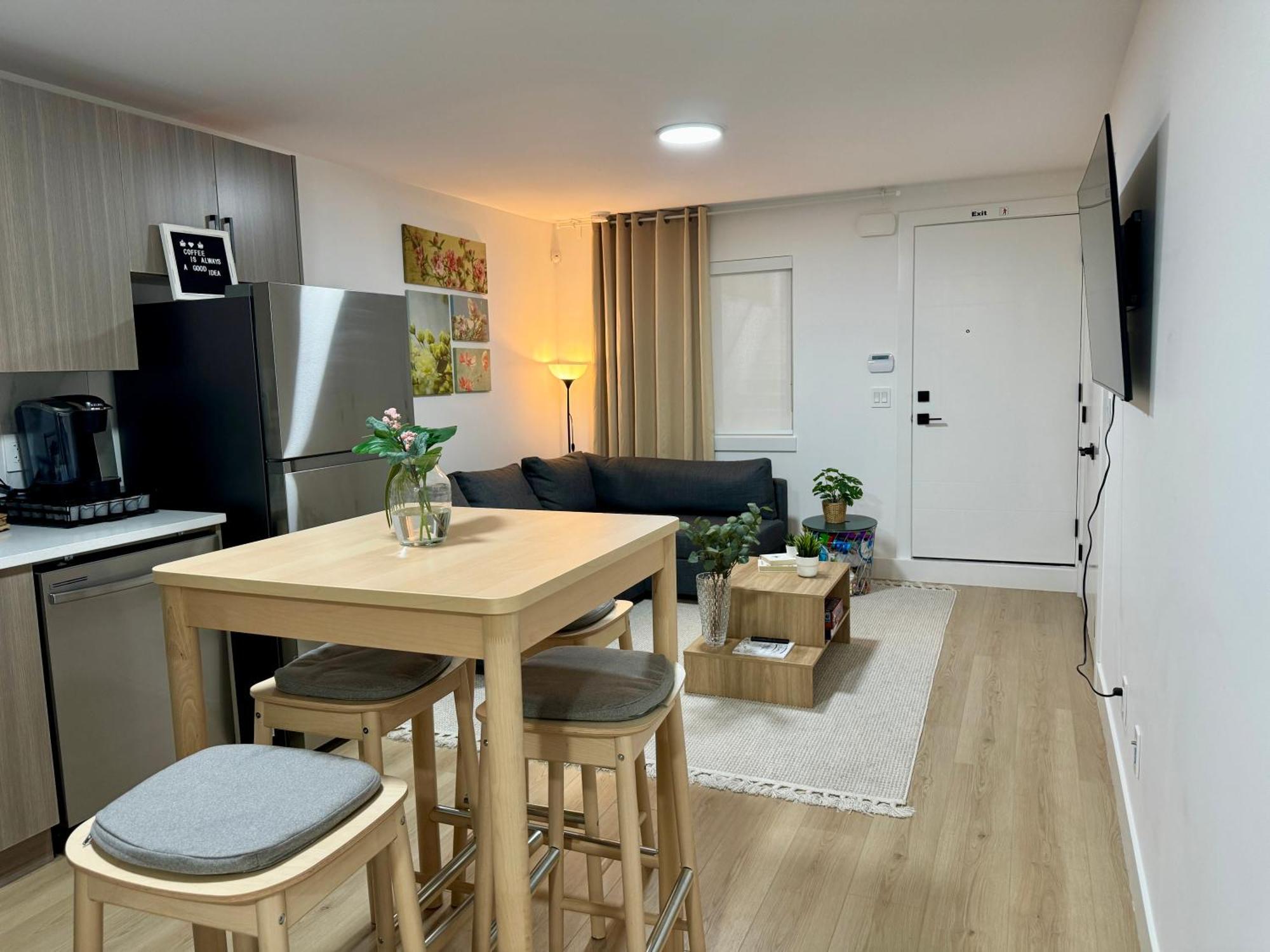 The Sunset Haven- Cozy 2Br Basement Suite Near White Rock Surrey Exterior photo
